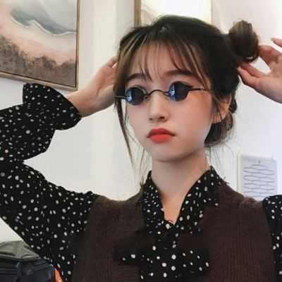 小眼睛适合戴什么眼镜