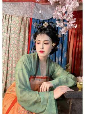 短头发穿汉服怎么搭配（短头发穿汉服怎么搭配好看）