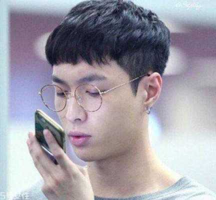 刘海尖尖怎么剪,刘海尖尖的是什么发型男
