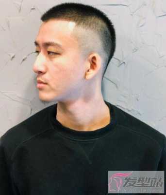 两边秃头适合什么发型（鬓角秃适合什么寸头）