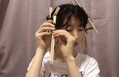 如何用卫生纸把头发弄成波浪卷,怎么用餐巾纸卷头发视频