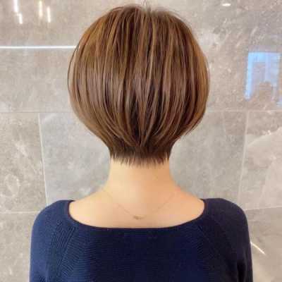 女士头骨后面凸起适合什么发型,后脑勺凸剪什么发型好看图片