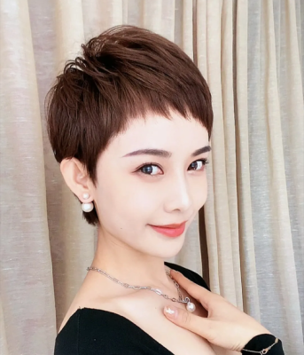 前面头发稀少适合什么发型,额前头发稀少怎么治疗