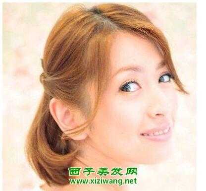 齐脖子短直发怎么扎好（直发怎么扎低马尾）