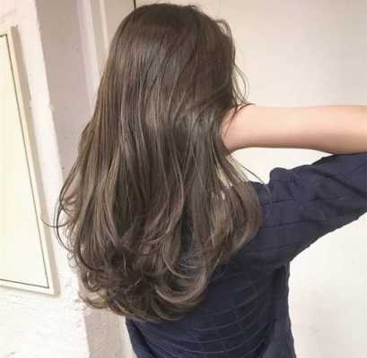 大波浪怎么卷视频（直板夹怎么卷大波浪）