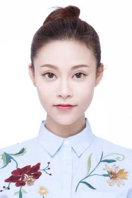 证件照适合编什么发型（证件照适合编什么发型好看）