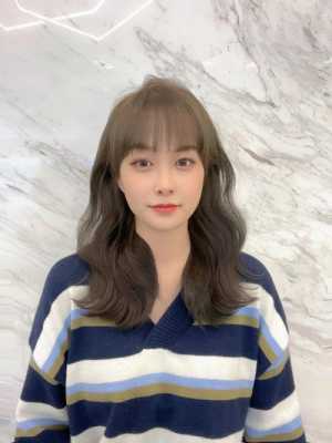 发际线很高适合什么发型,发质线高适合什么发型女