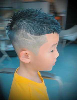 小孩子留什么发型好看（小孩子留什么发型好看男）