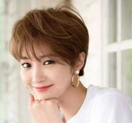 瓜子脸适合的学生短发齐眉露耳,学生瓜子脸剪什么短发好看
