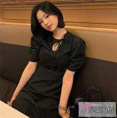 黑色配什么颜色的发尾（黑色配什么颜色的发尾好看）