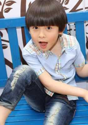 六岁男孩剪什么发型（六岁男孩剪什么发型）