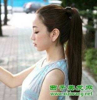 直发高马尾怎么扎好看（直发高马尾怎么扎好看图解）