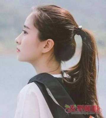 不是很长的头发怎么扎（缺牙娃娃头发怎么扎）