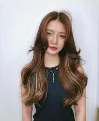 头发染一缕什么色好看（头发只染一点怎么染）