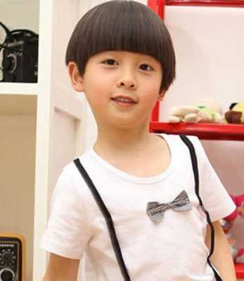 孩子有后棒子推什么发型好看,今年小孩流行什么发型图片集男