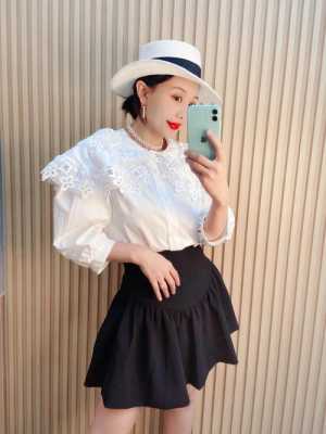 脸小穿什么领衣服好看（脸小适合的衬衣领型）