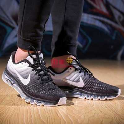 2017年男士流行什么衣服（airmax2017鞋子女款男生能穿不）