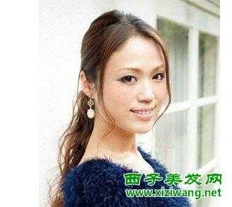 中分怎么绑高马尾,中分扎马尾怎么扎好看又简单