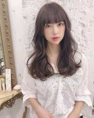 三十岁的女人剪什么发型（三十岁的女人剪什么发型好看）
