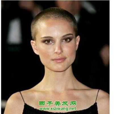 额头宽的女生适合什么发型图片（额头4指宽适合剪寸头吗）