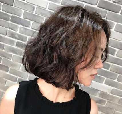 水波纹裁剪高层次还是低层次,水波纹短发怎么烫好看