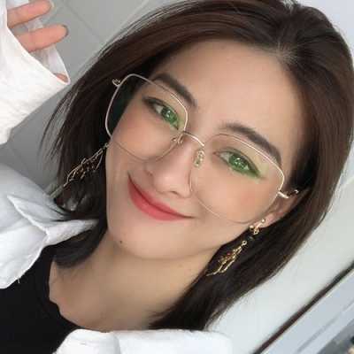 四方脸适合什么眼镜（四方脸戴什么眼镜好看）