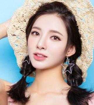 55岁女性，什么样的发型比较时尚,五岁小女孩剪什么发型好看
