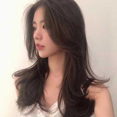 月经期间染发烫发有什么危害（在经期的话可以烫头发吗）