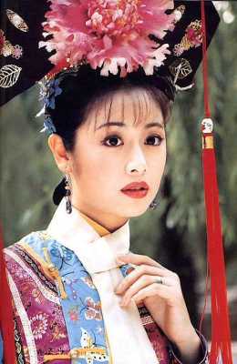 格格的头发怎么梳图解（还珠格格帽子怎么戴上去的）