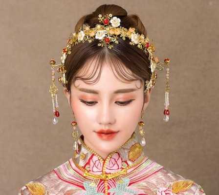穿民族风头发怎么盘（穿民族风头发怎么盘发好看）