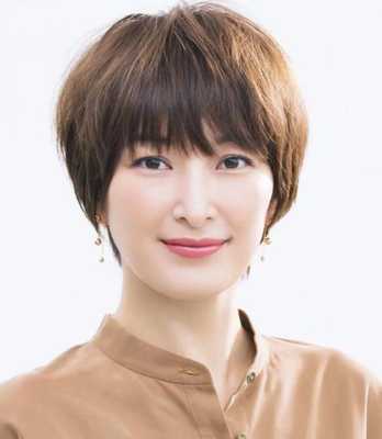五十岁女人剪什么短发型好看（五十岁女人剪什么短发型好看图片）
