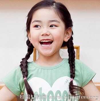 一头小辫子叫什么发型（一头小辫子叫什么发型女）