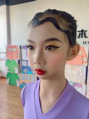 如何给孩子化演出妆,儿童演出妆容图片可爱