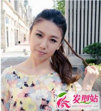 长脸染什么（长脸的女生适合什么样的发型，皮肤发黄适合什么颜色的衣服）