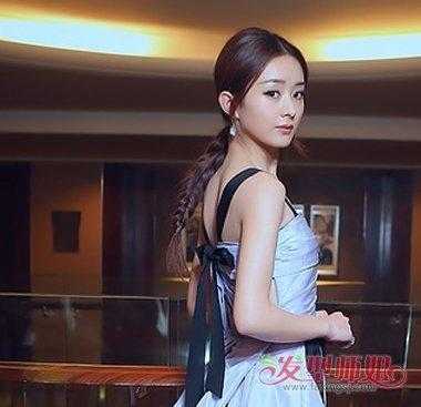 女孩子演讲时绑什么头发好看,演讲什么发型适合女