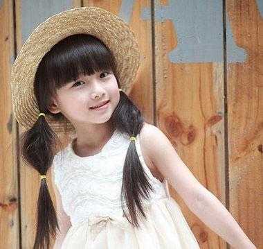 小孩碎头发太多怎么梳（小孩碎头发太多怎么梳简单）