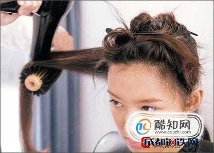 怎么用风筒吹卷发（怎么用风筒吹卷发好看）