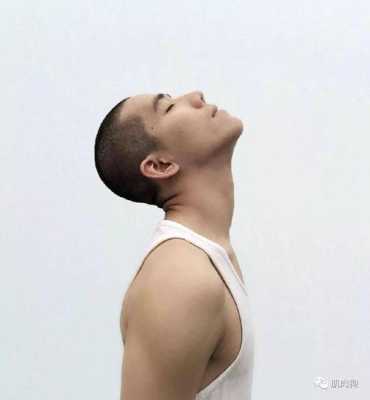 什么男生留寸头（什么男生留寸头好看）