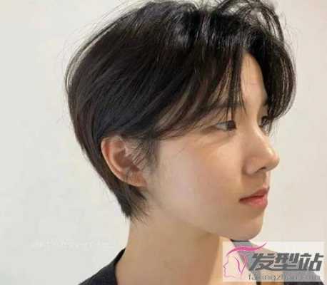 短发发型怎么弄好看（短发头发帘怎么弄好看）