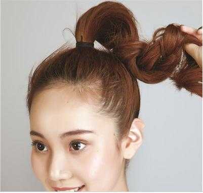 蓬蓬的丸子头怎么扎（蓬蓬的丸子头怎么扎好看）