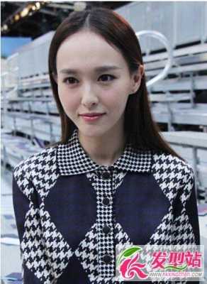 如何吹出好看的中分,如何把中分头发吹蓬松