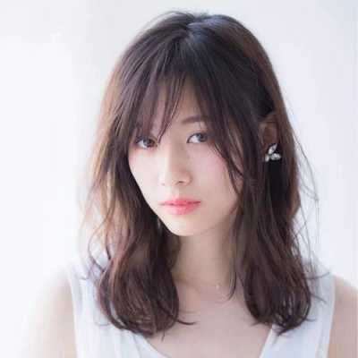 长条脸型适合什么发型（长条脸型适合什么发型女）