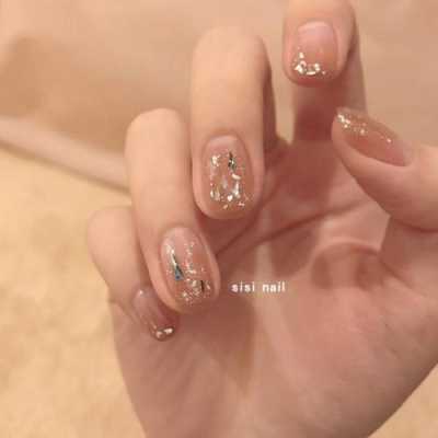 美甲用的金箔怎么贴（甲色美甲怎么样）