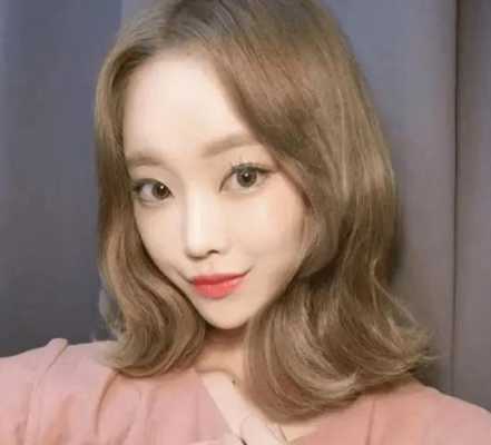 什么发色偏黑（染什么头发不会变成黄毛）