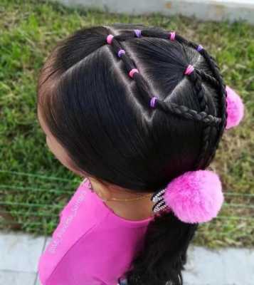 小孩满头小辫子怎么编（女宝满头辫子怎么编）