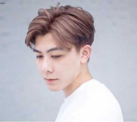 男孩子有什么发型（5款适合头发稀少的男士发型）
