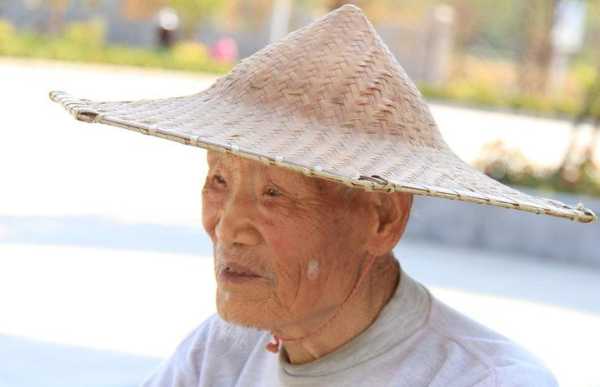 一什么什么的斗笠填空,什么什么四方