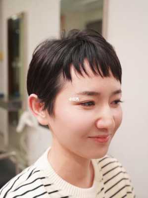 短发后背刘海怎么弄,短发怎么把刘海弄起来好看