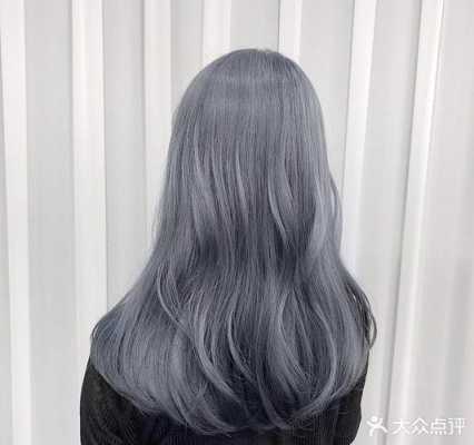 灰色配什么颜色发色（头发染的太灰了怎么改灰棕色）