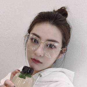 脸大的人带什么眼镜好看